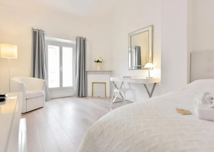 2-br Center Near Croisette & Palais 칸느