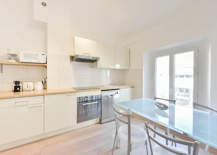 Apartament 2-br Center Near Croisette & Palais Cannes